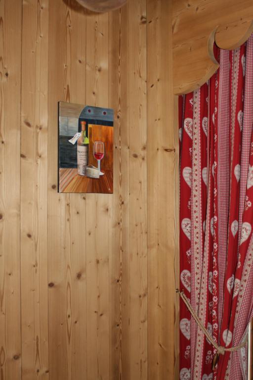 Accueil Savoyard Hotel Mieussy Quarto foto